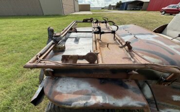 Jeep-1946-brown-16