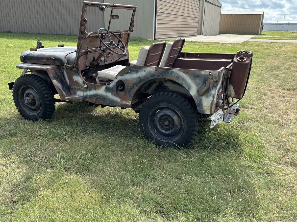 Jeep-1946-brown-3