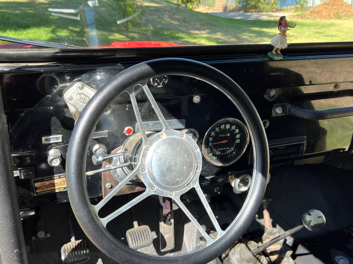 Jeep-1975-13