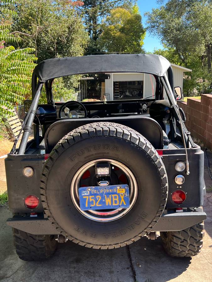 Jeep-1975-3