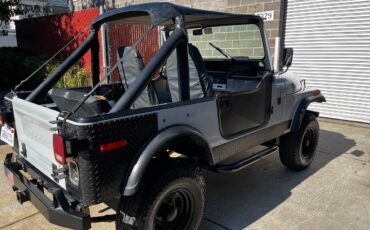Jeep-1977-3