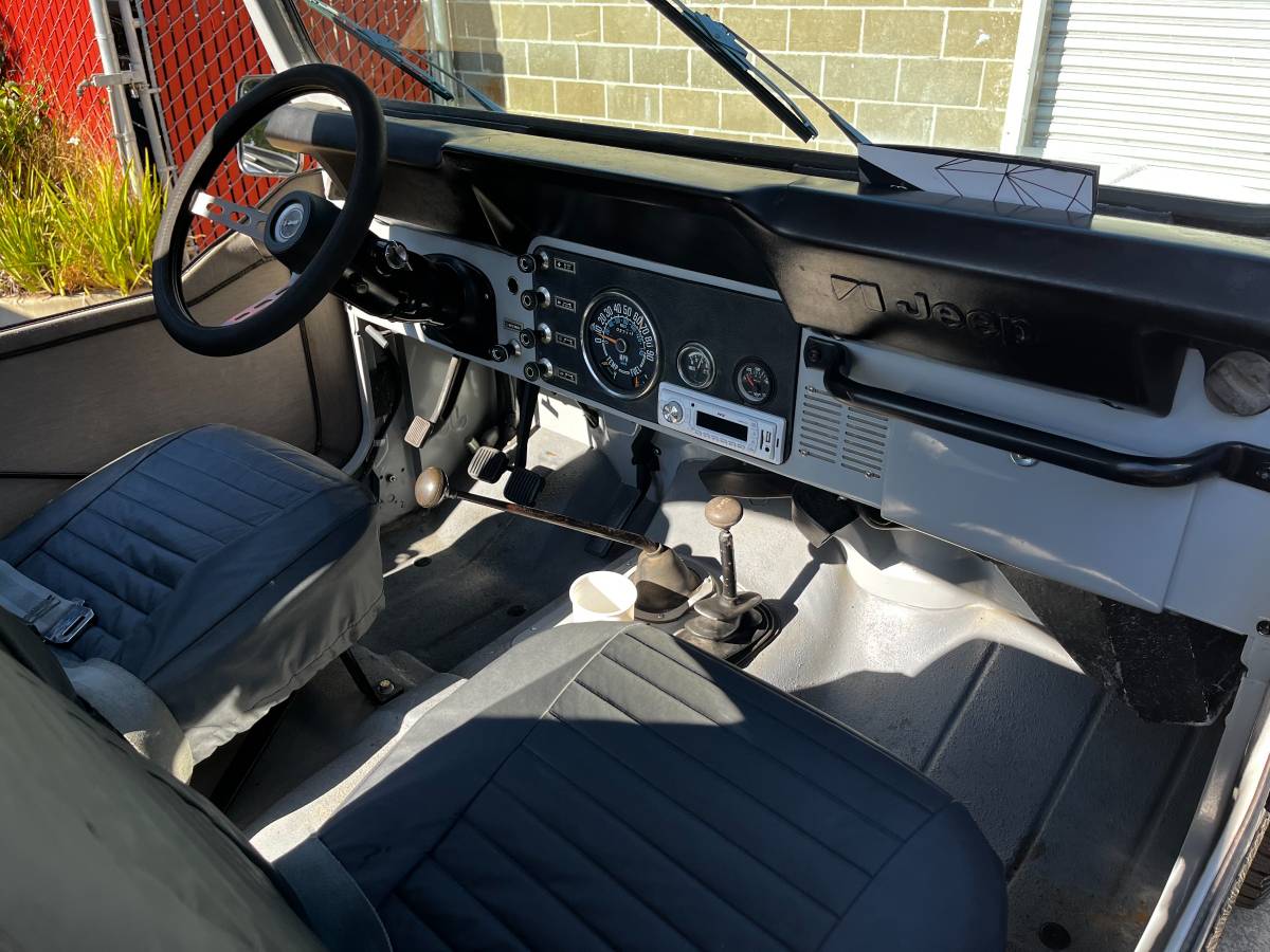 Jeep-1977-7