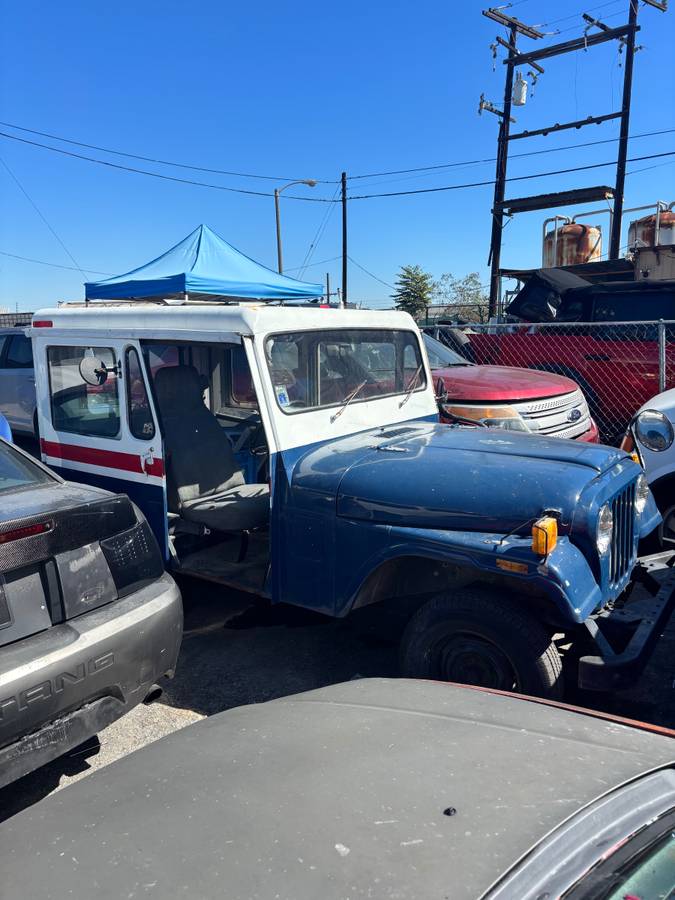 Jeep-1983-blue-1