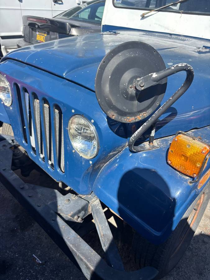 Jeep-1983-blue-2