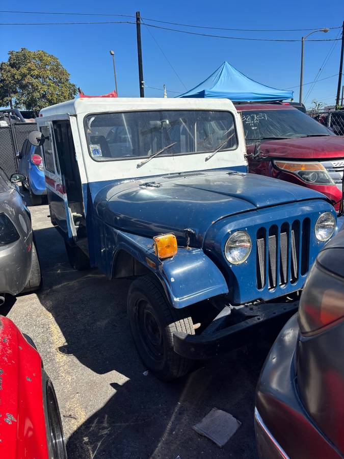 Jeep-1983-blue
