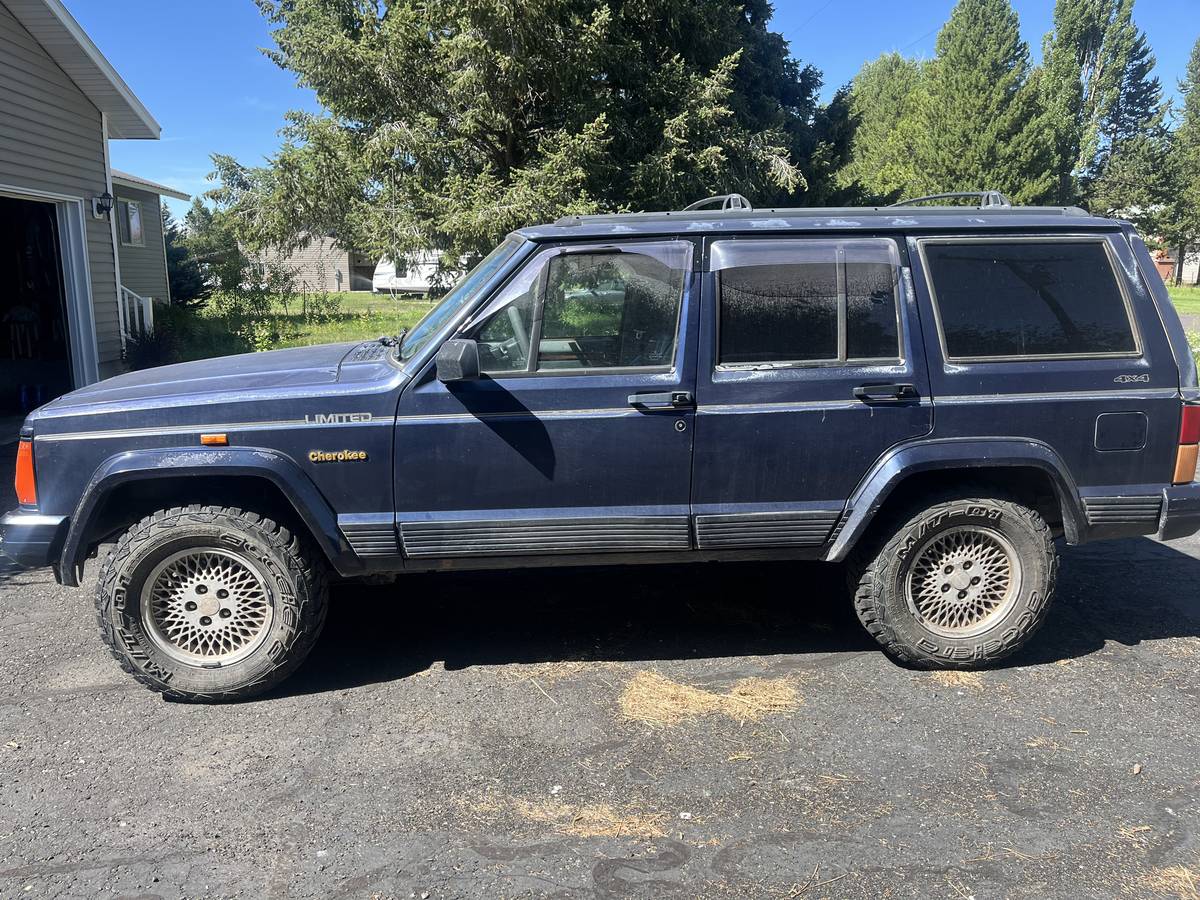 Jeep-1996-blue-1