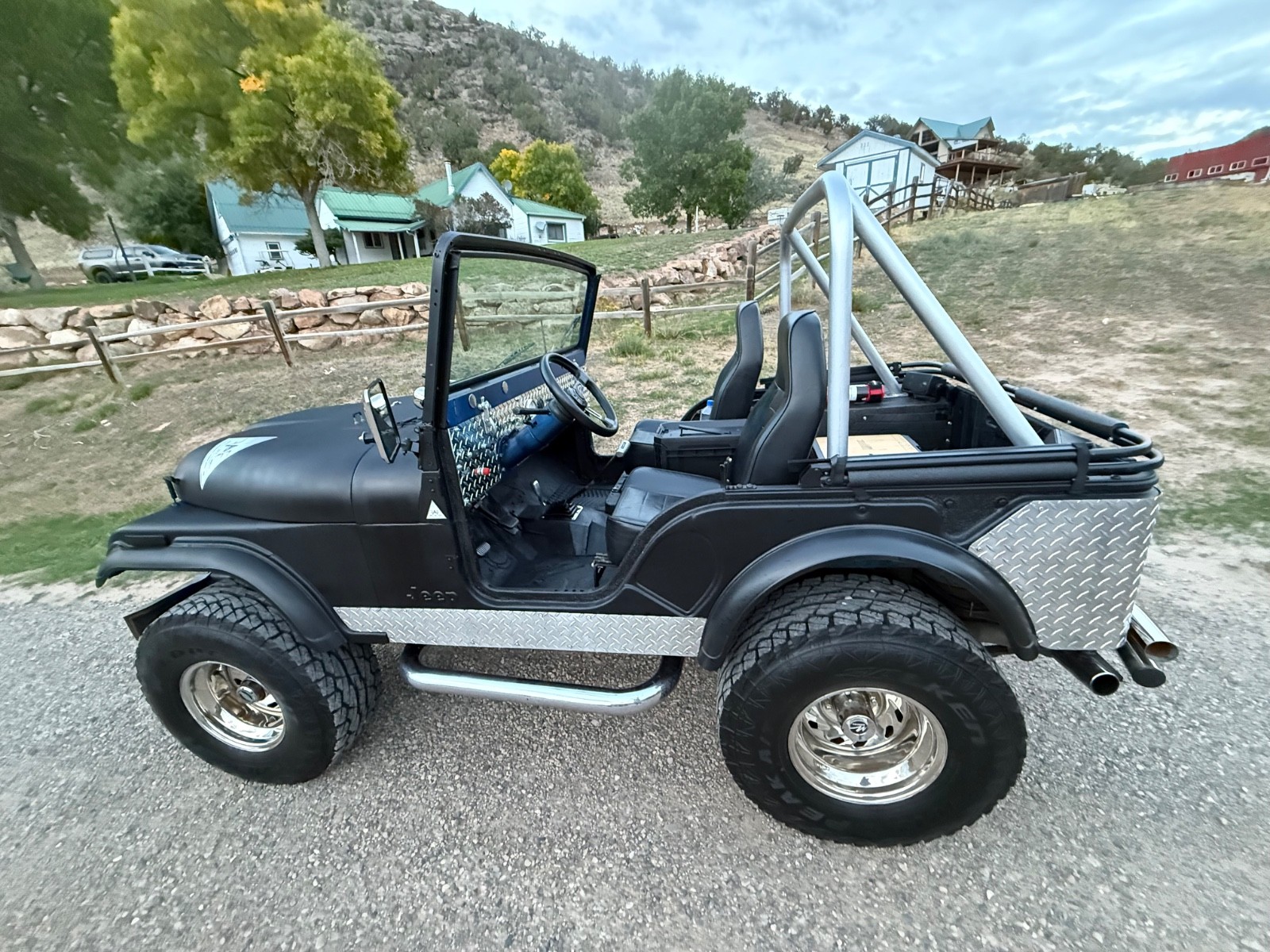 Jeep-CJ-1974-SUV-1