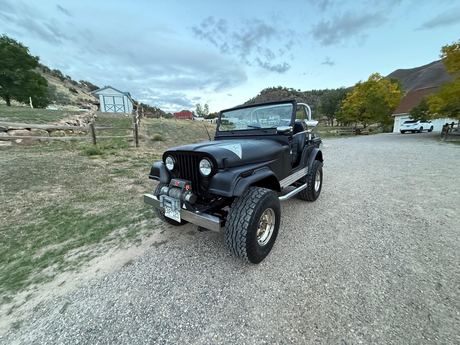 Jeep-CJ-1974-SUV-5