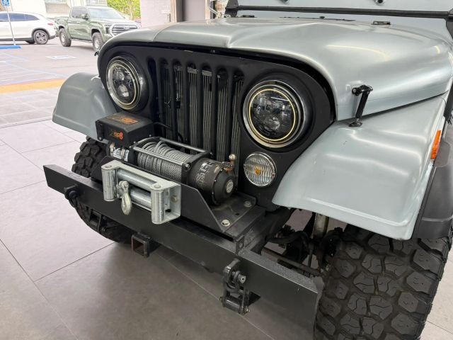 Jeep-CJ-1975-22
