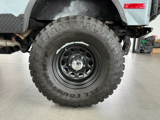 Jeep-CJ-1975-24