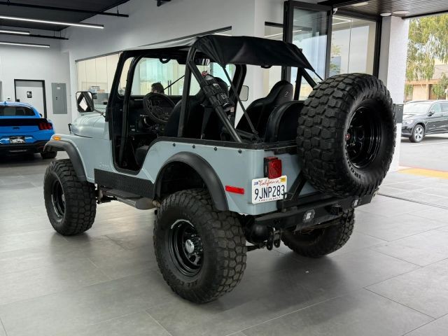 Jeep-CJ-1975-6