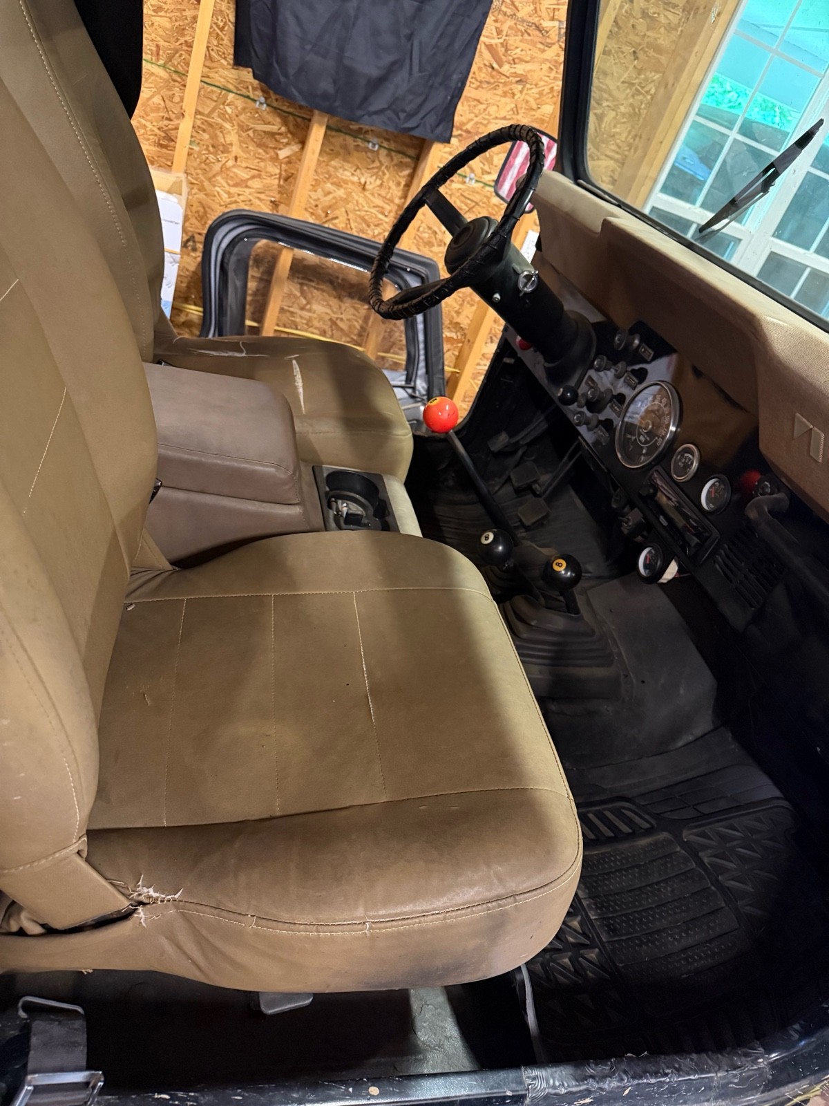 Jeep-CJ-1981-SUV-23