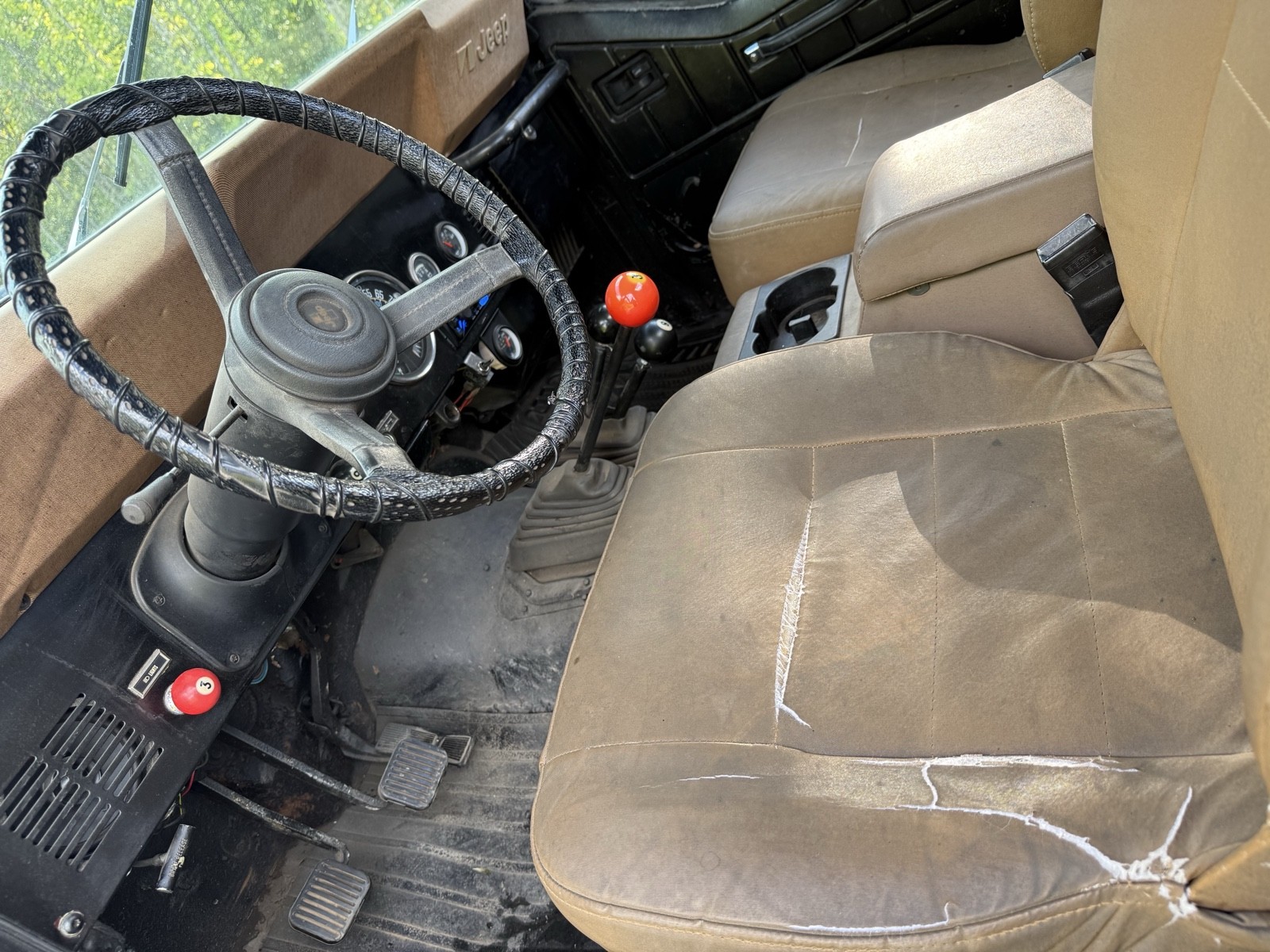 Jeep-CJ-1981-SUV-31
