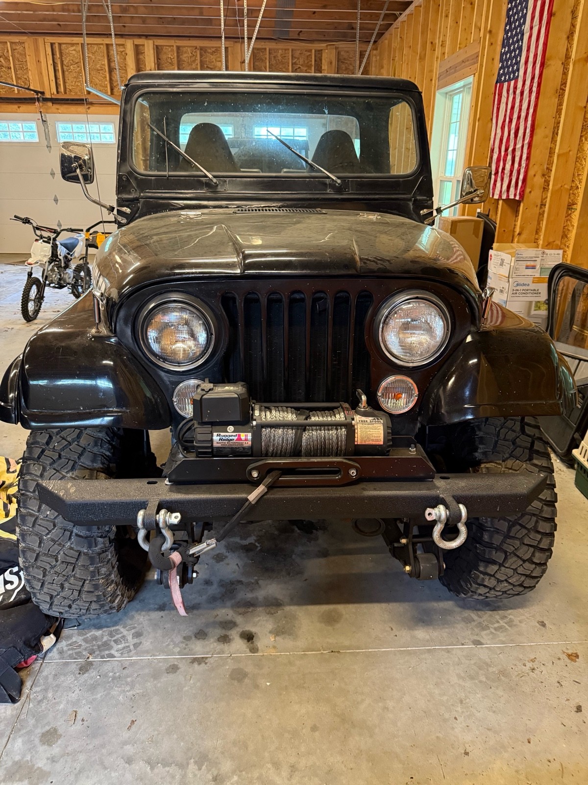 Jeep-CJ-1981-SUV-4