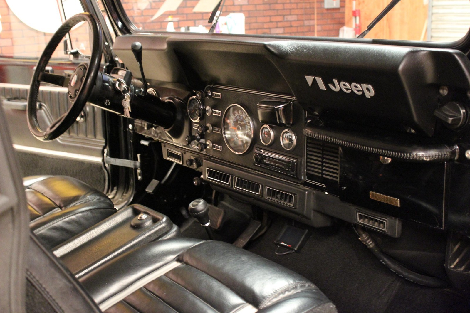 Jeep-CJ-1983-SUV-16