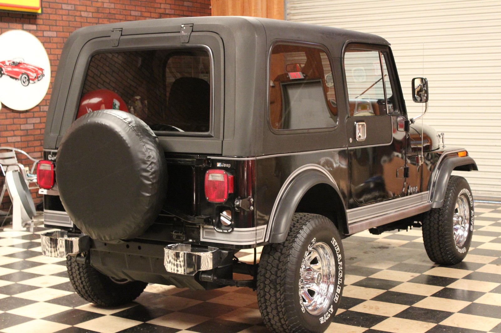 Jeep-CJ-1983-SUV-5