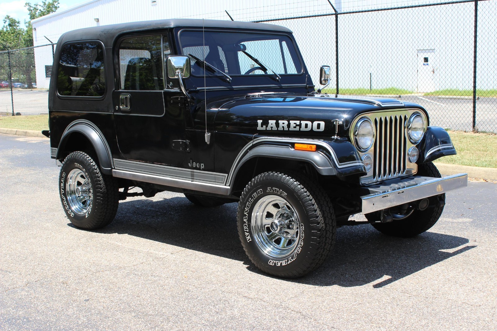 Jeep-CJ-1983-SUV-7