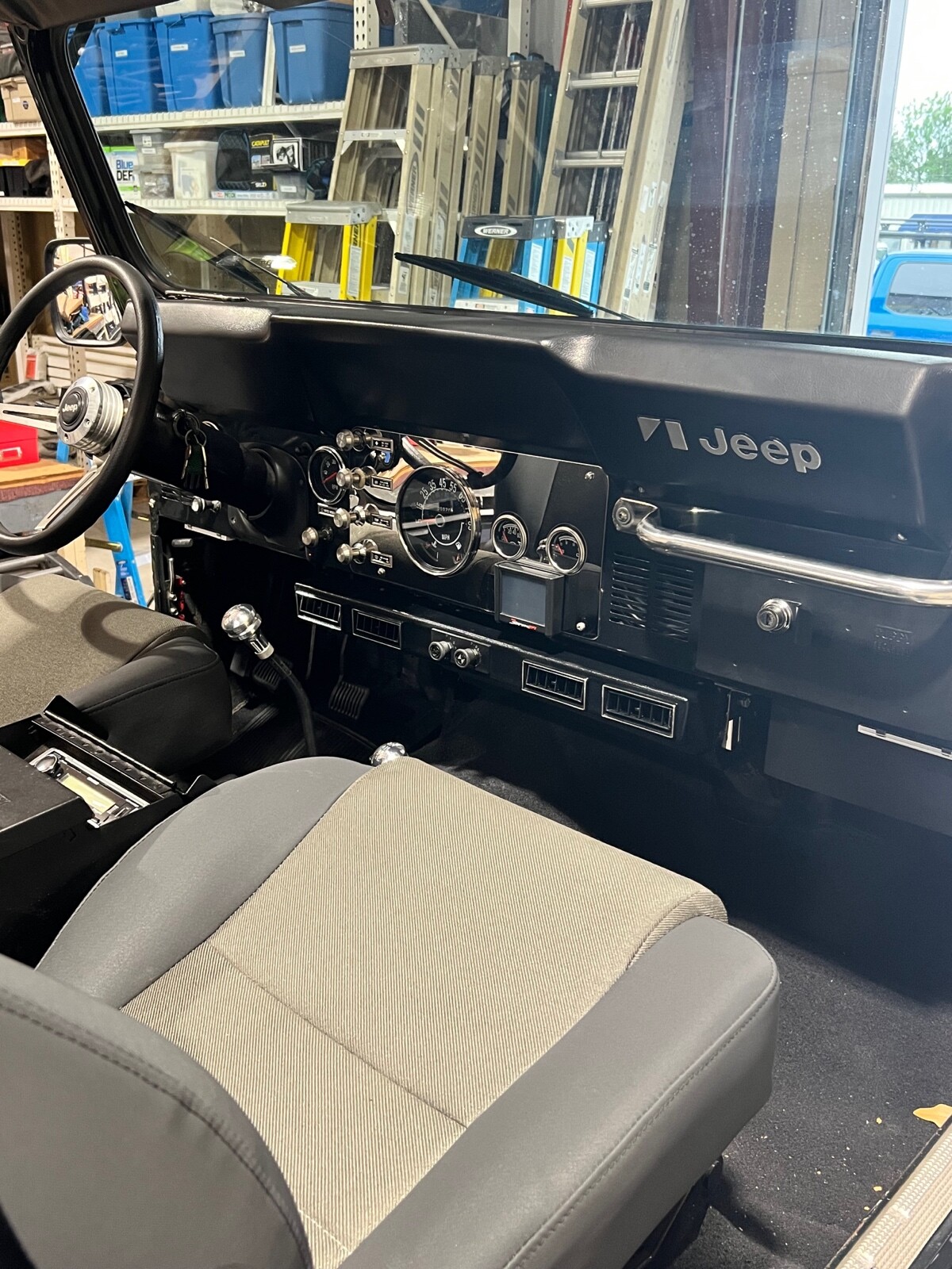 Jeep-CJ-1986-19