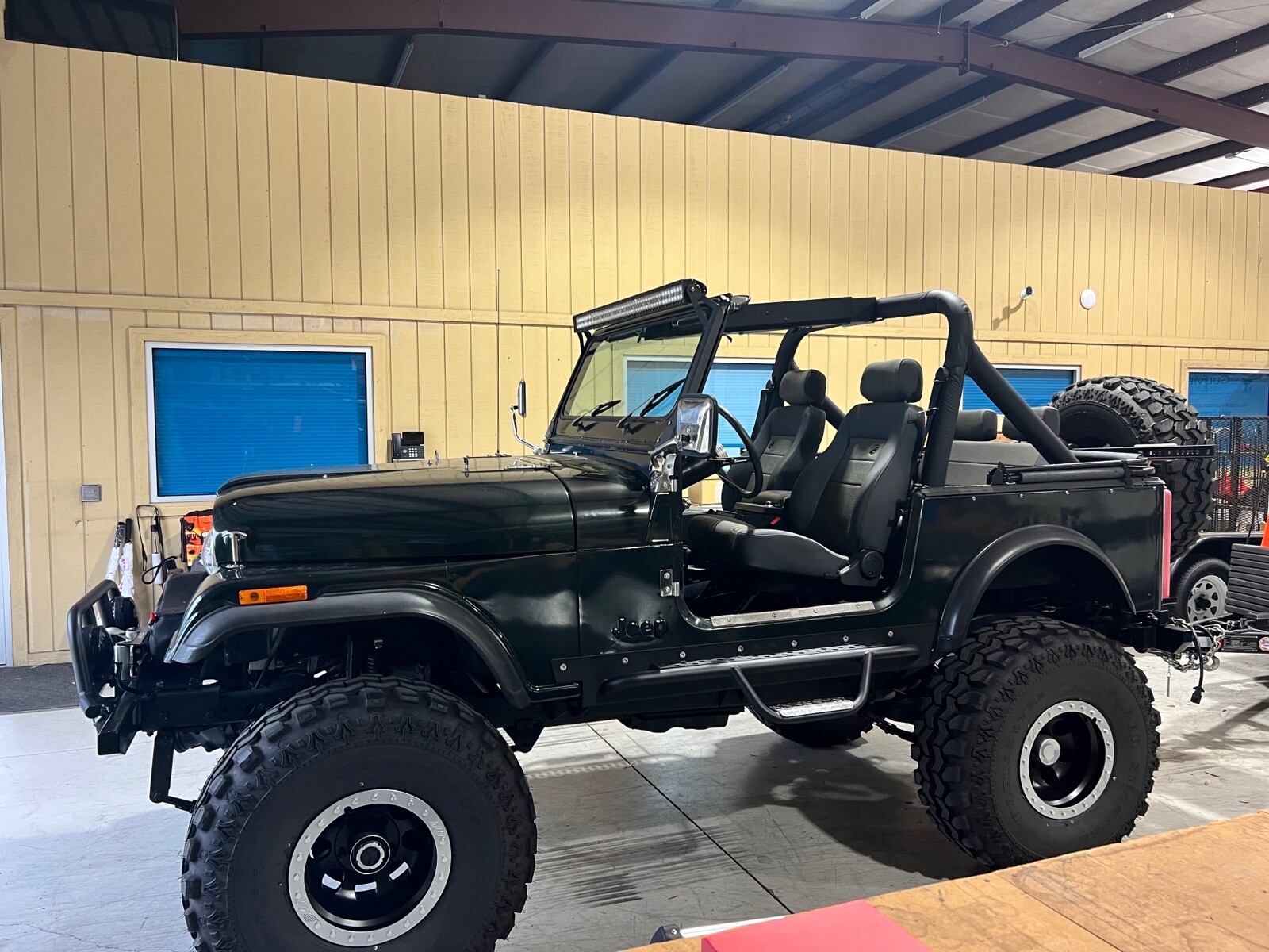 Jeep-CJ-1986-4