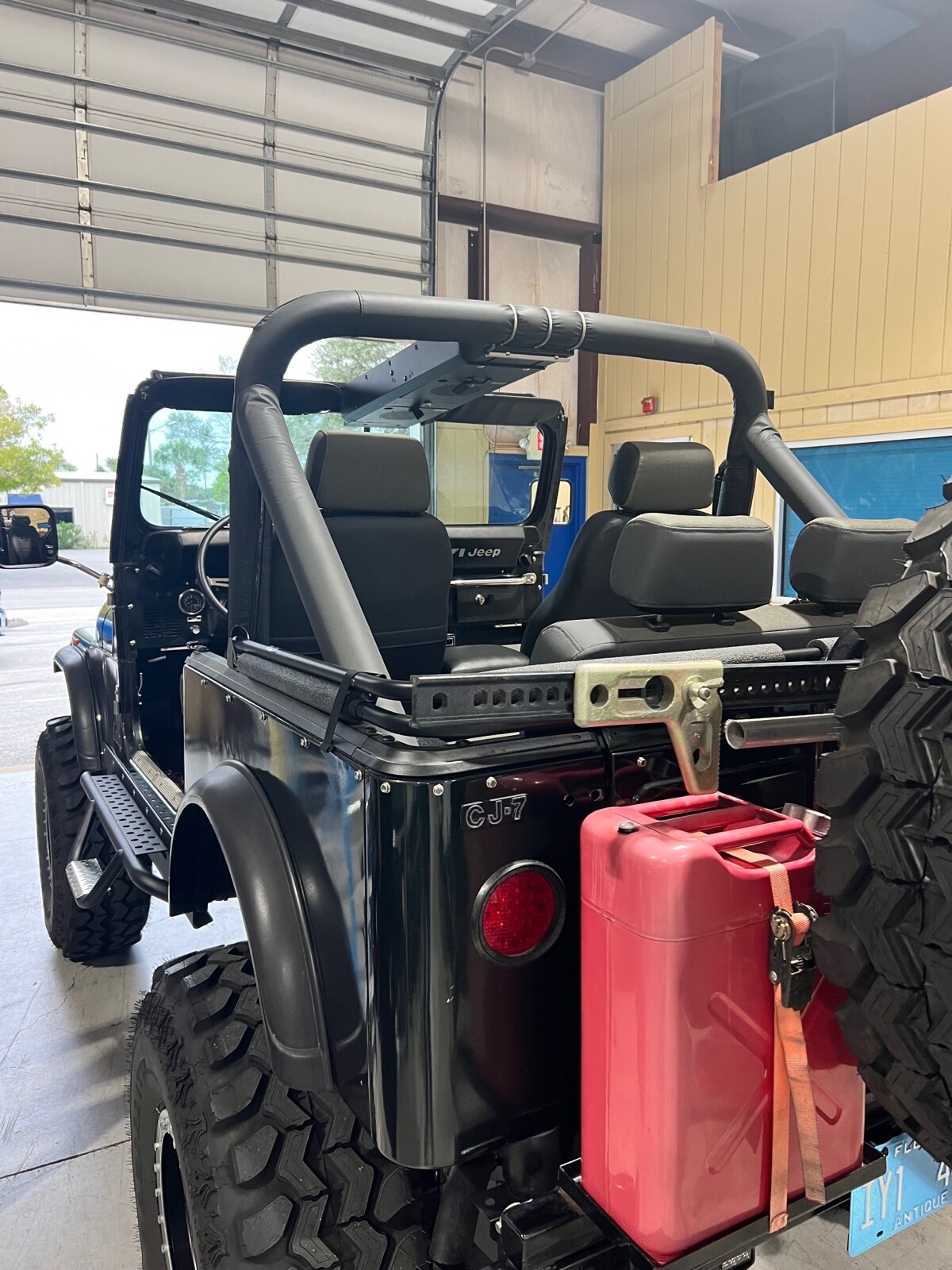 Jeep-CJ-1986-9