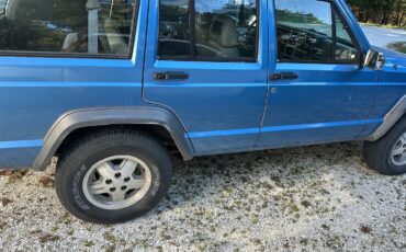 Jeep-Cherokee-1990-SUV-4