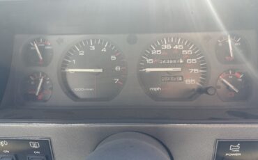 Jeep-Cherokee-1990-SUV-5
