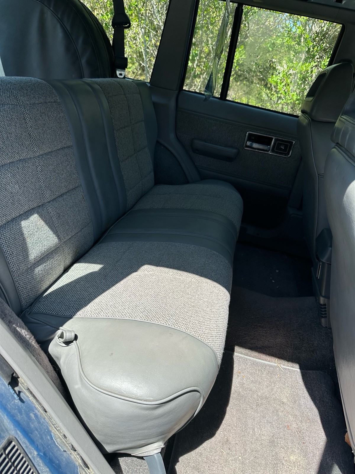 Jeep-Cherokee-1990-SUV-7