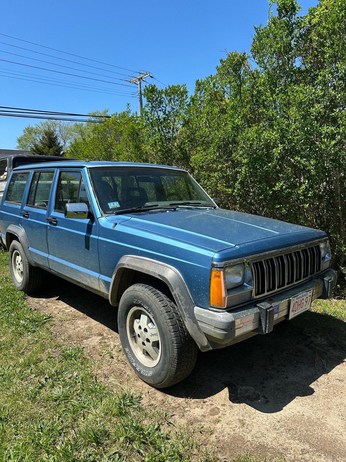 Jeep-Cherokee-1990-SUV