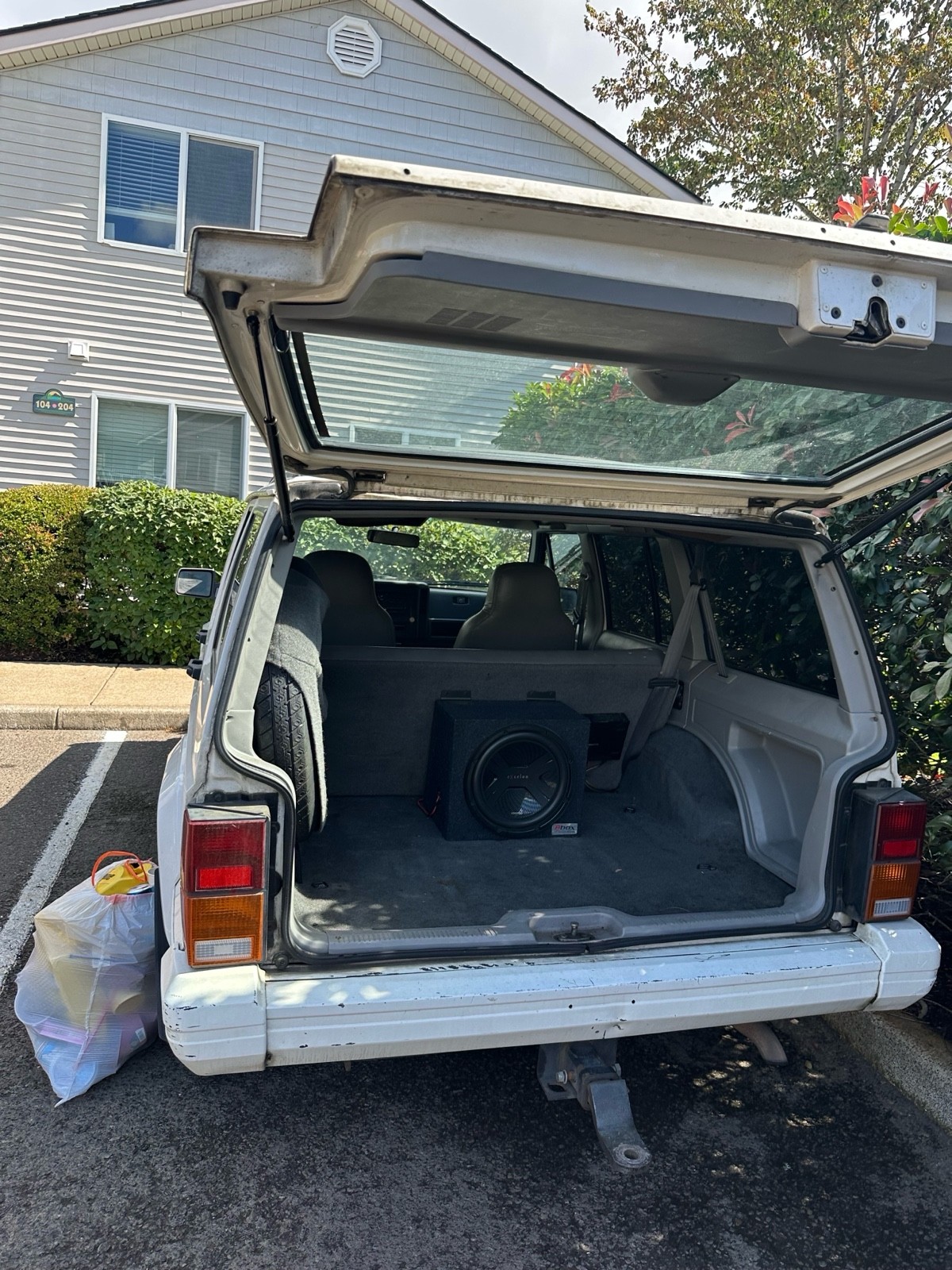 Jeep-Cherokee-1996-3
