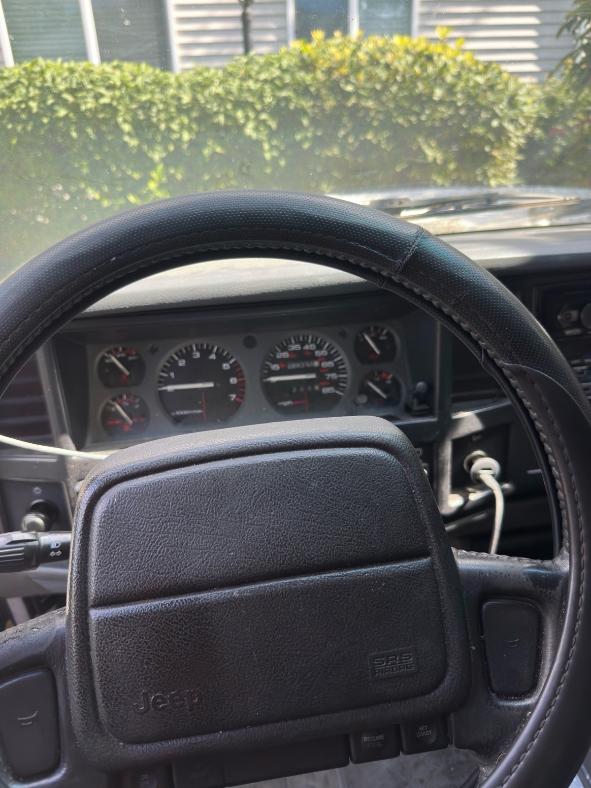 Jeep-Cherokee-1996-7