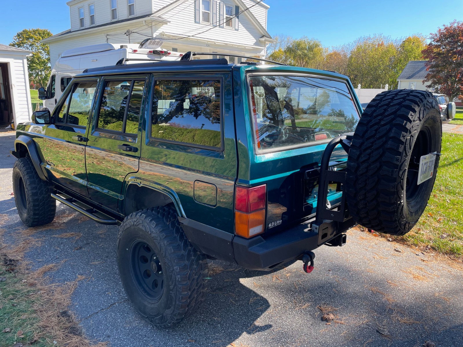Jeep-Cherokee-1996-SUV-12