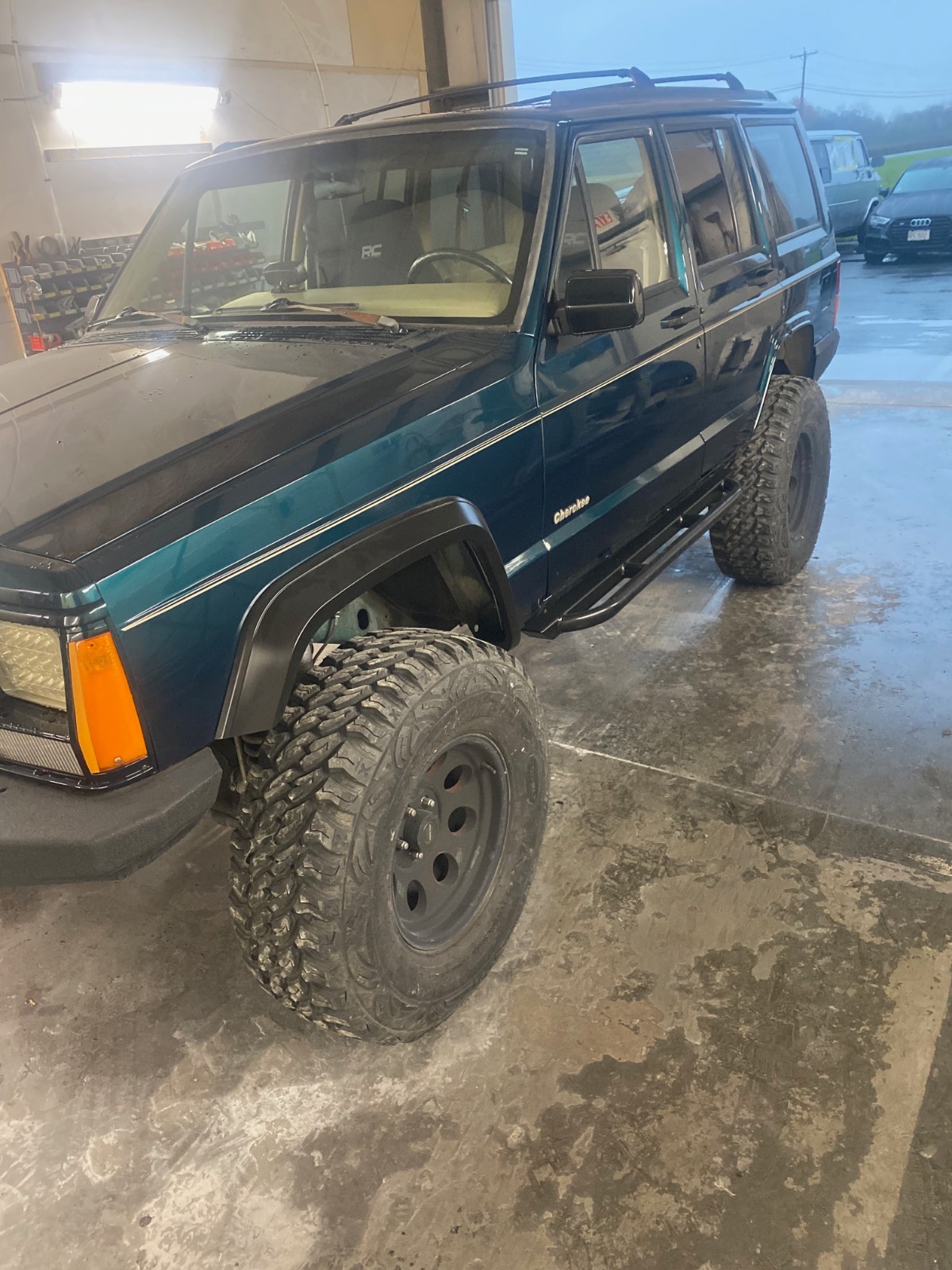 Jeep-Cherokee-1996-SUV-16