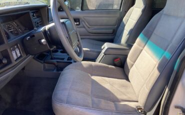 Jeep-Cherokee-1996-SUV-18