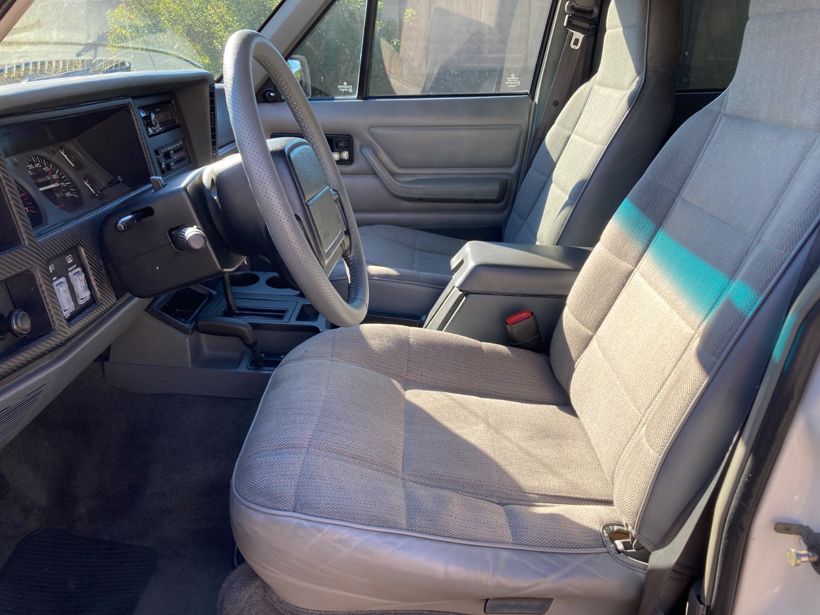 Jeep-Cherokee-1996-SUV-18