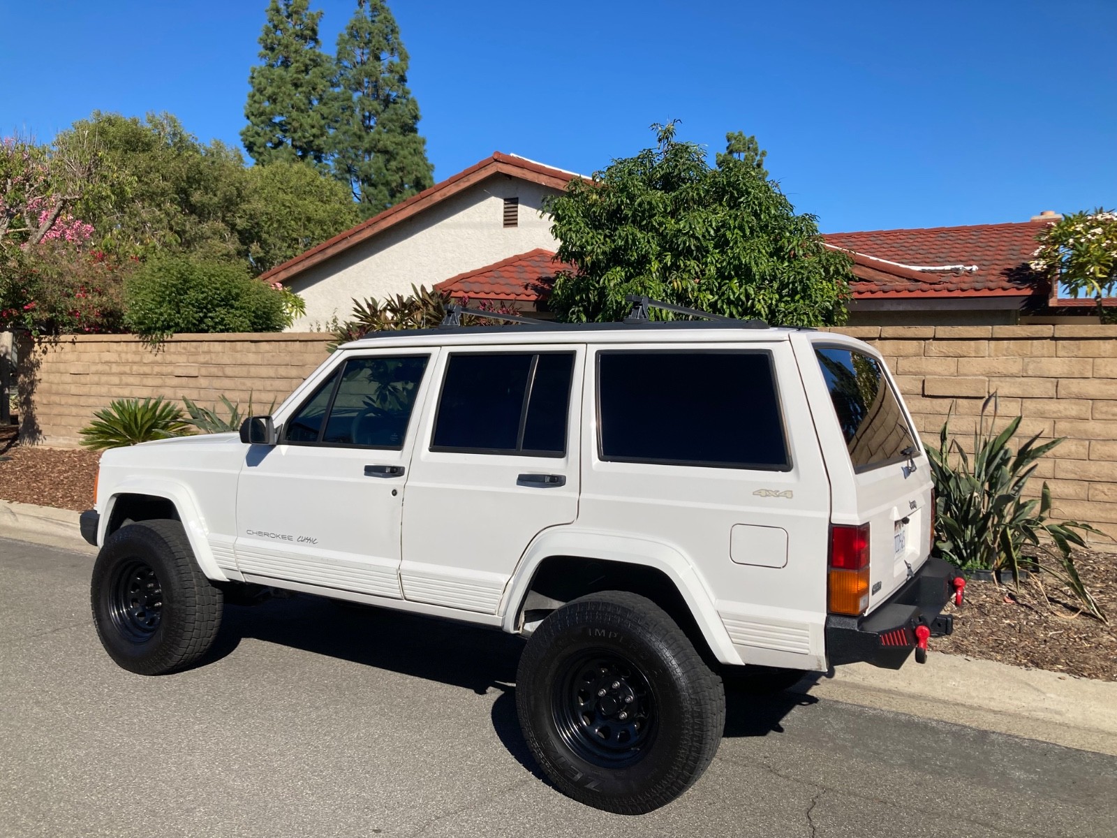 Jeep-Cherokee-1996-SUV-2
