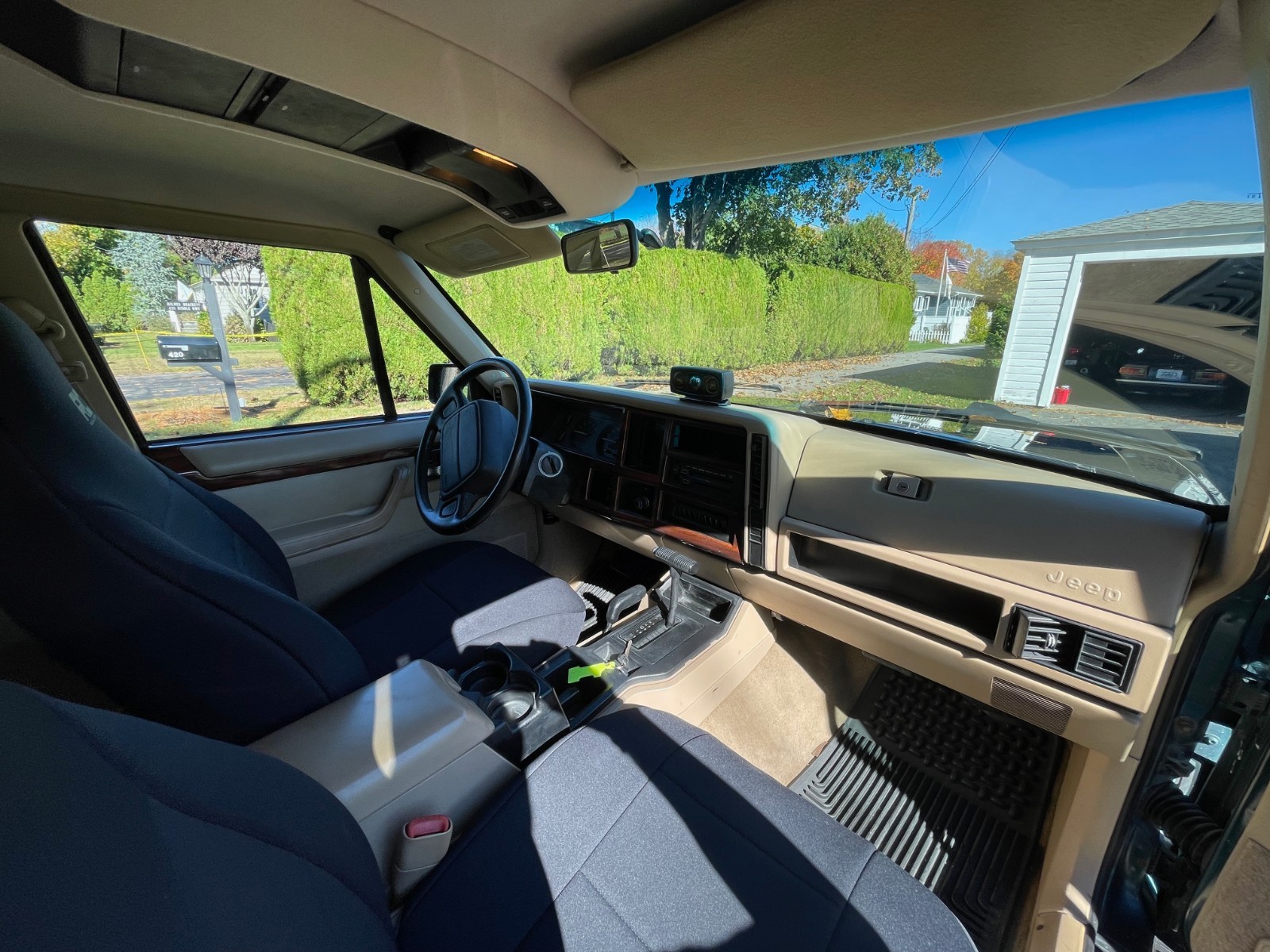 Jeep-Cherokee-1996-SUV-9