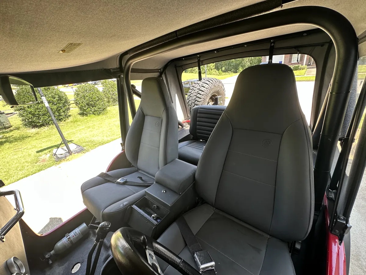 Jeep-Cj-1980-Ruby-Red-Black-11