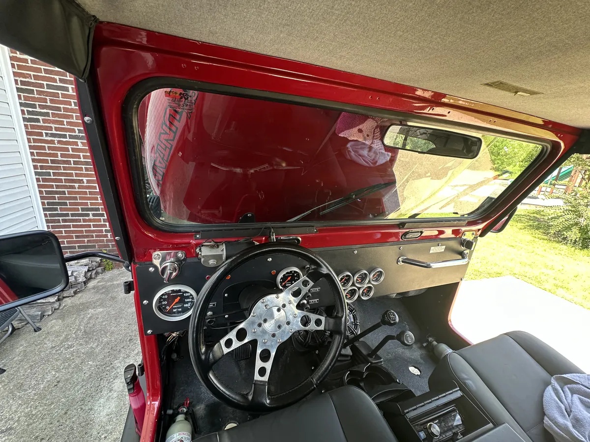 Jeep-Cj-1980-Ruby-Red-Black-9