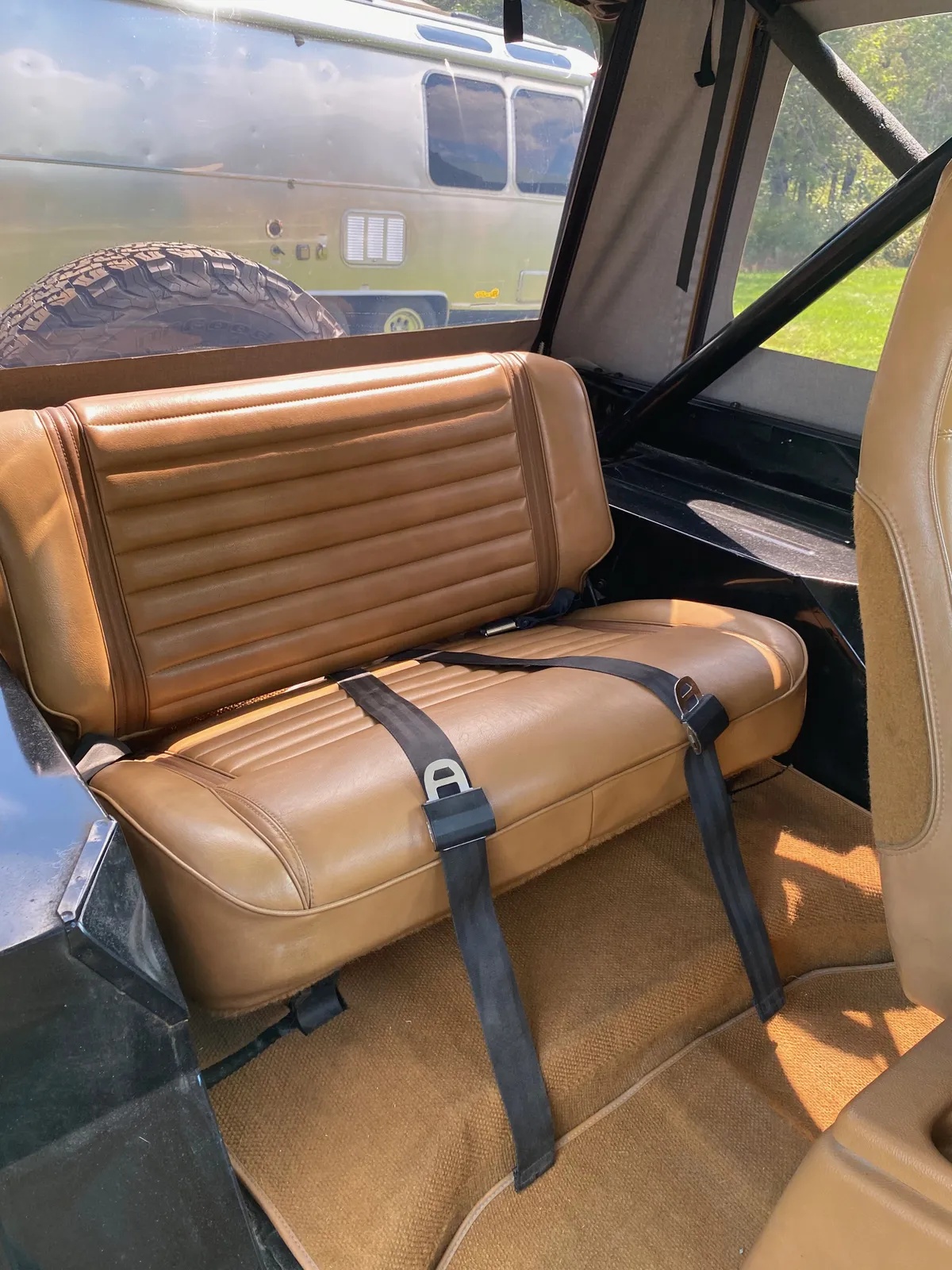 Jeep-Cj-1985-Classic-Black-W-Honey-5