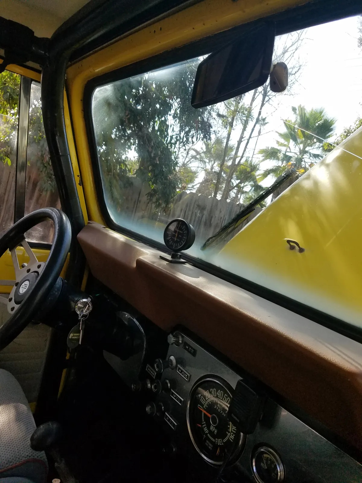 Jeep-Cj7-1978-Yellow-Tan-3