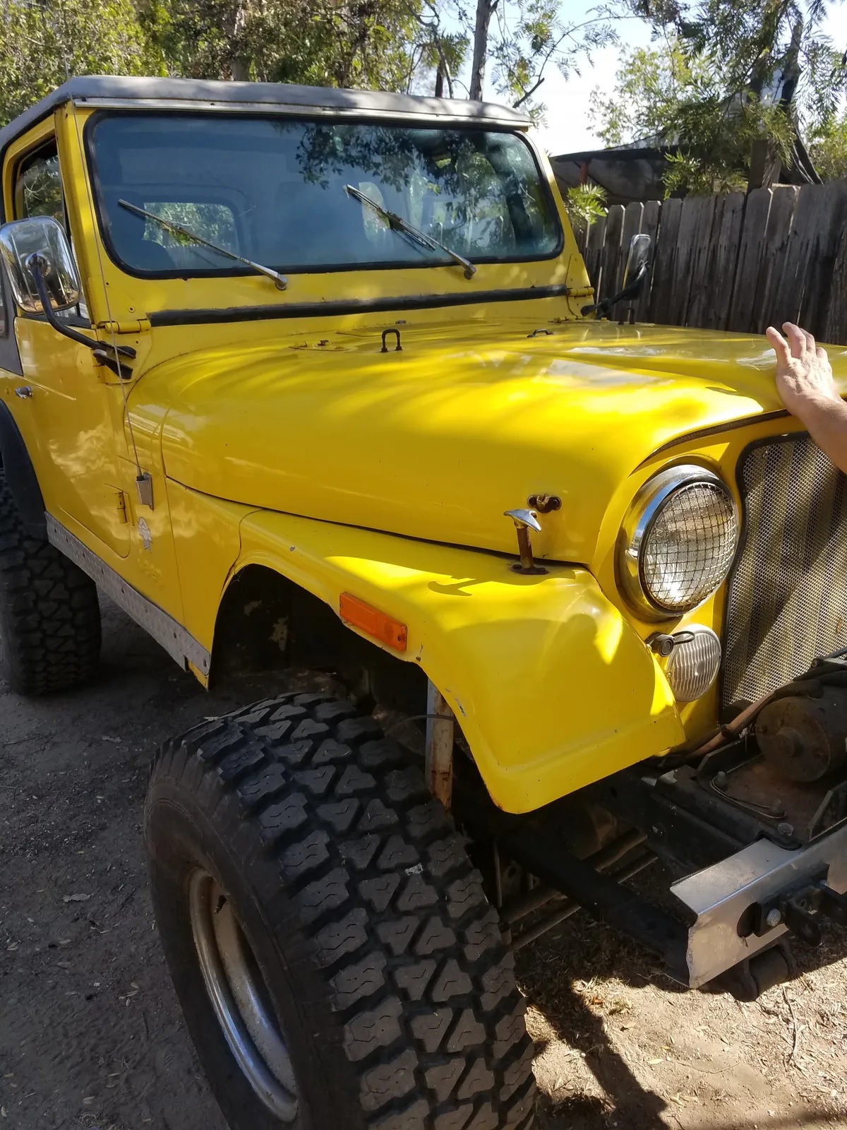 Jeep-Cj7-1978-Yellow-Tan-4