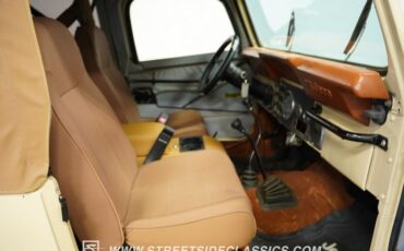 Jeep-Cj7-1981-Cameo-Tan-Nutmeg-48
