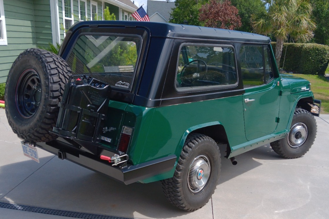 Jeep-Commando-1969-Wagon-2