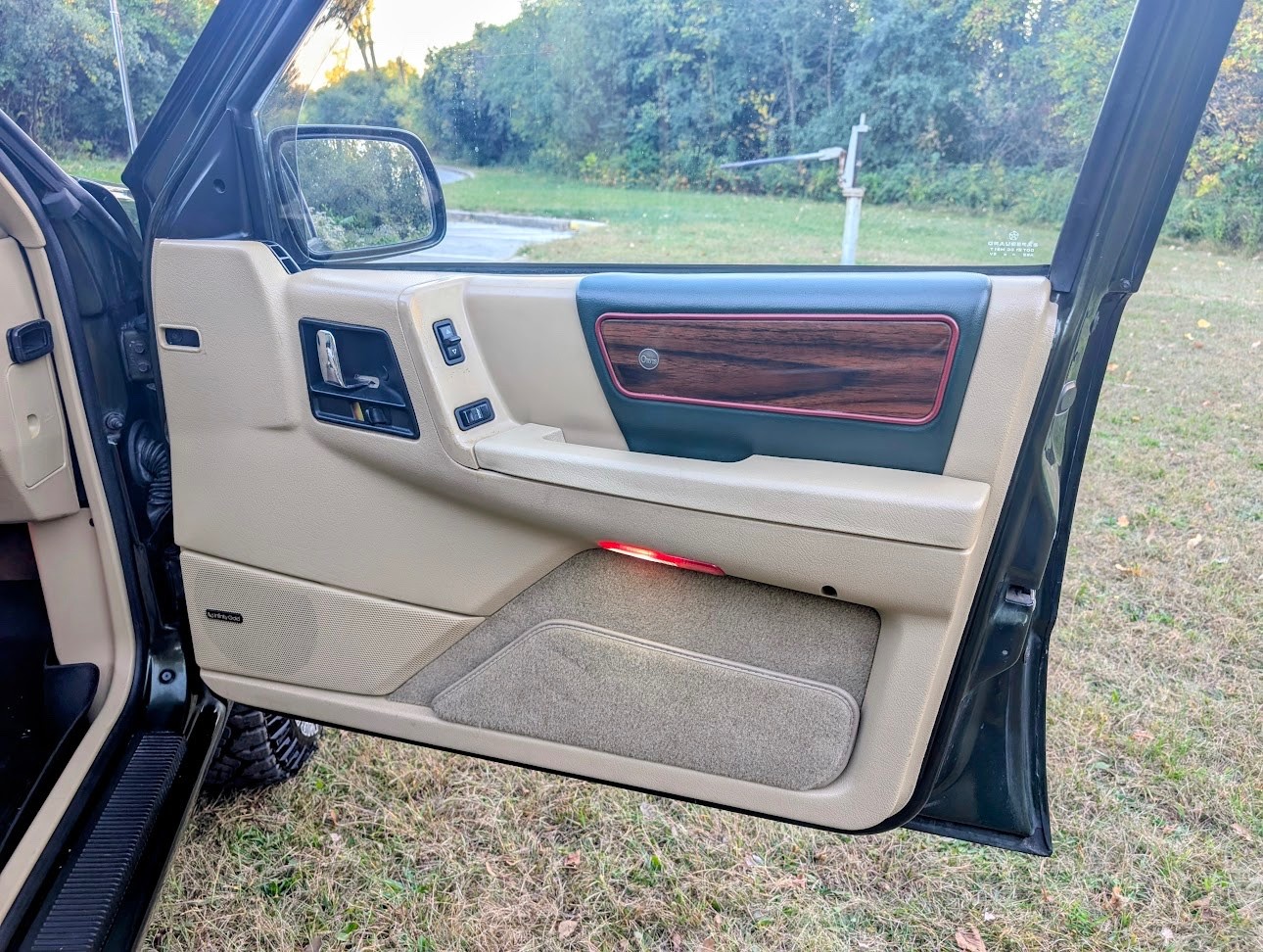 Jeep-Grand-Cherokee-1995-SUV-23