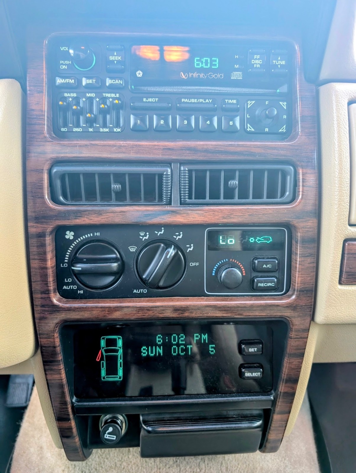 Jeep-Grand-Cherokee-1995-SUV-25