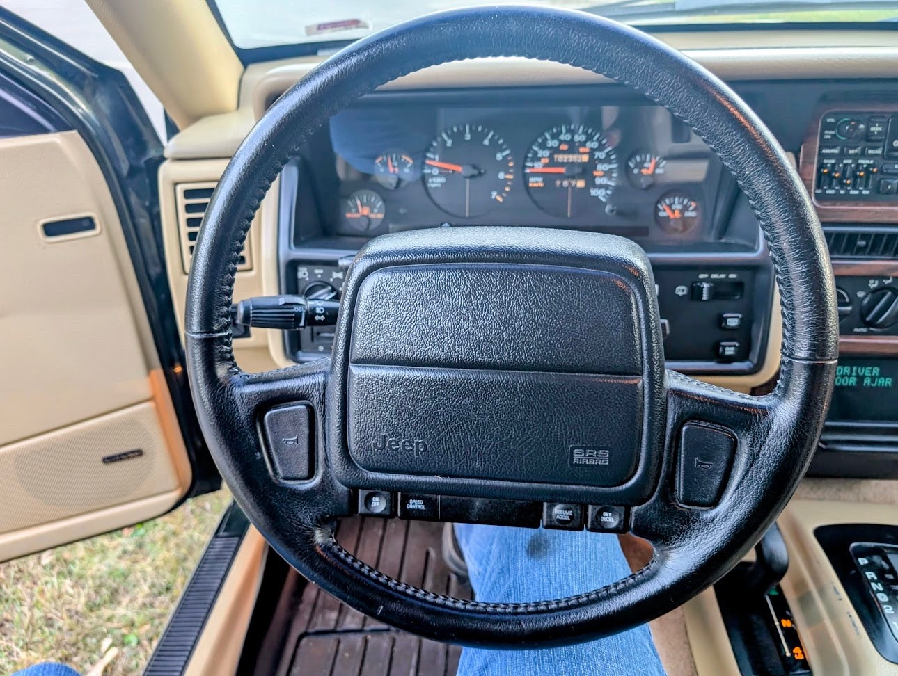Jeep-Grand-Cherokee-1995-SUV-27