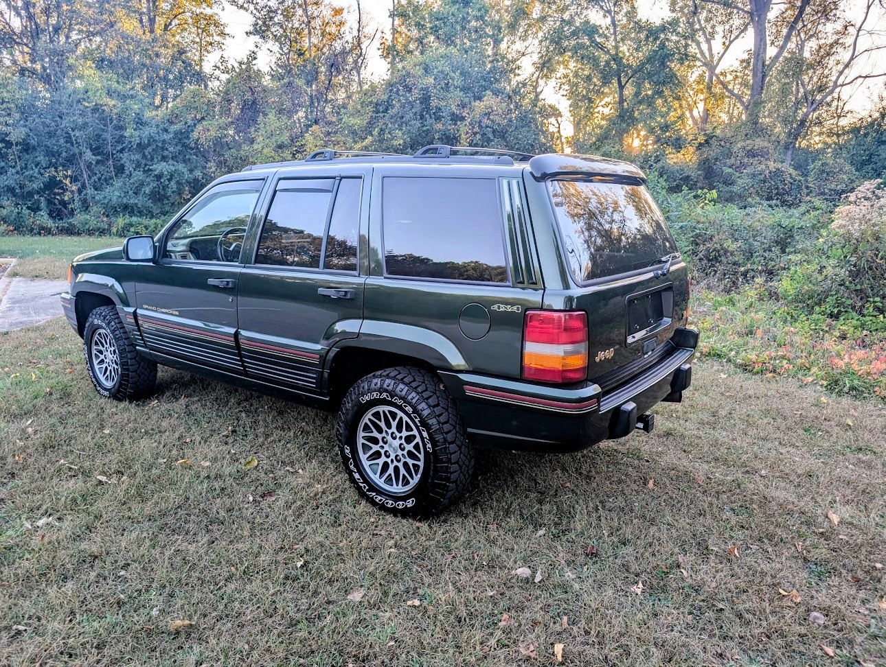 Jeep-Grand-Cherokee-1995-SUV-5