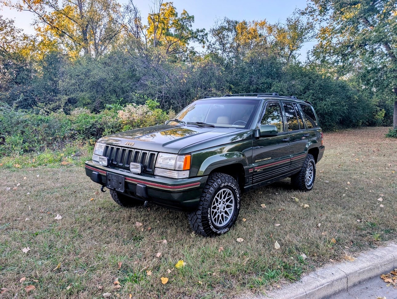 Jeep-Grand-Cherokee-1995-SUV
