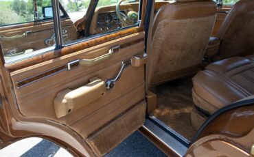 Jeep-Grand-wagoneer-1985-Sand-Tan-11