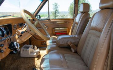 Jeep-Grand-wagoneer-1985-Sand-Tan-19